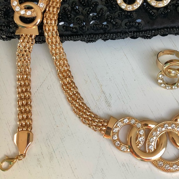 🌟NWT Gold Rhinestone Necklace Bracelet Earrings Set - Picture 7 of 8
